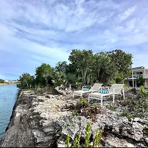 Apartment Water Front House, Turtle Cove
